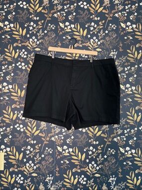 Lane Bryant Girlfriend Short Black Flat-Front Women's Summer Shorts Size 24